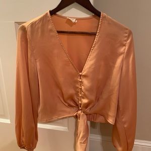 Fun satin peach top size medium